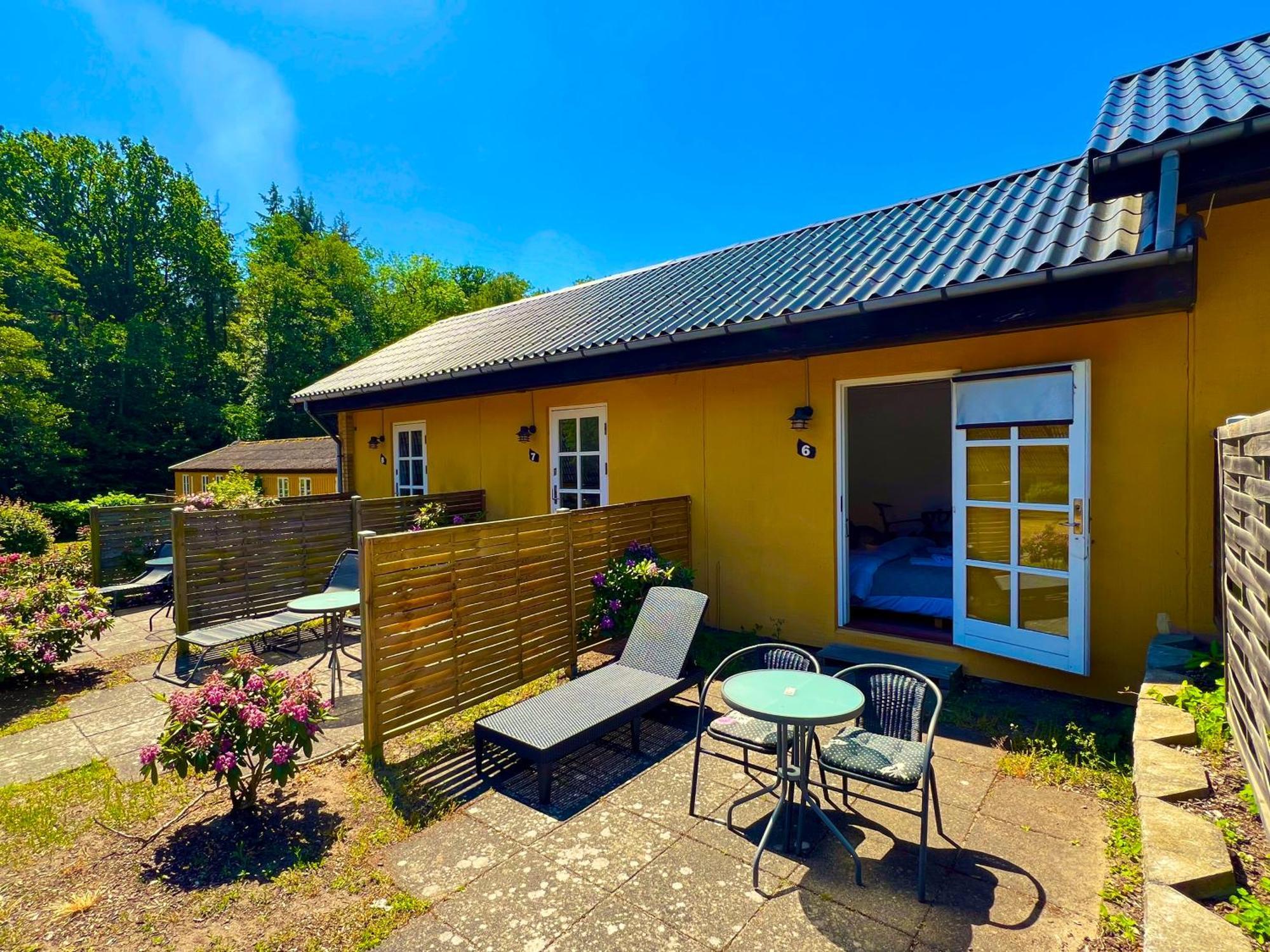 Hotel Skovly Rønne Extérieur photo