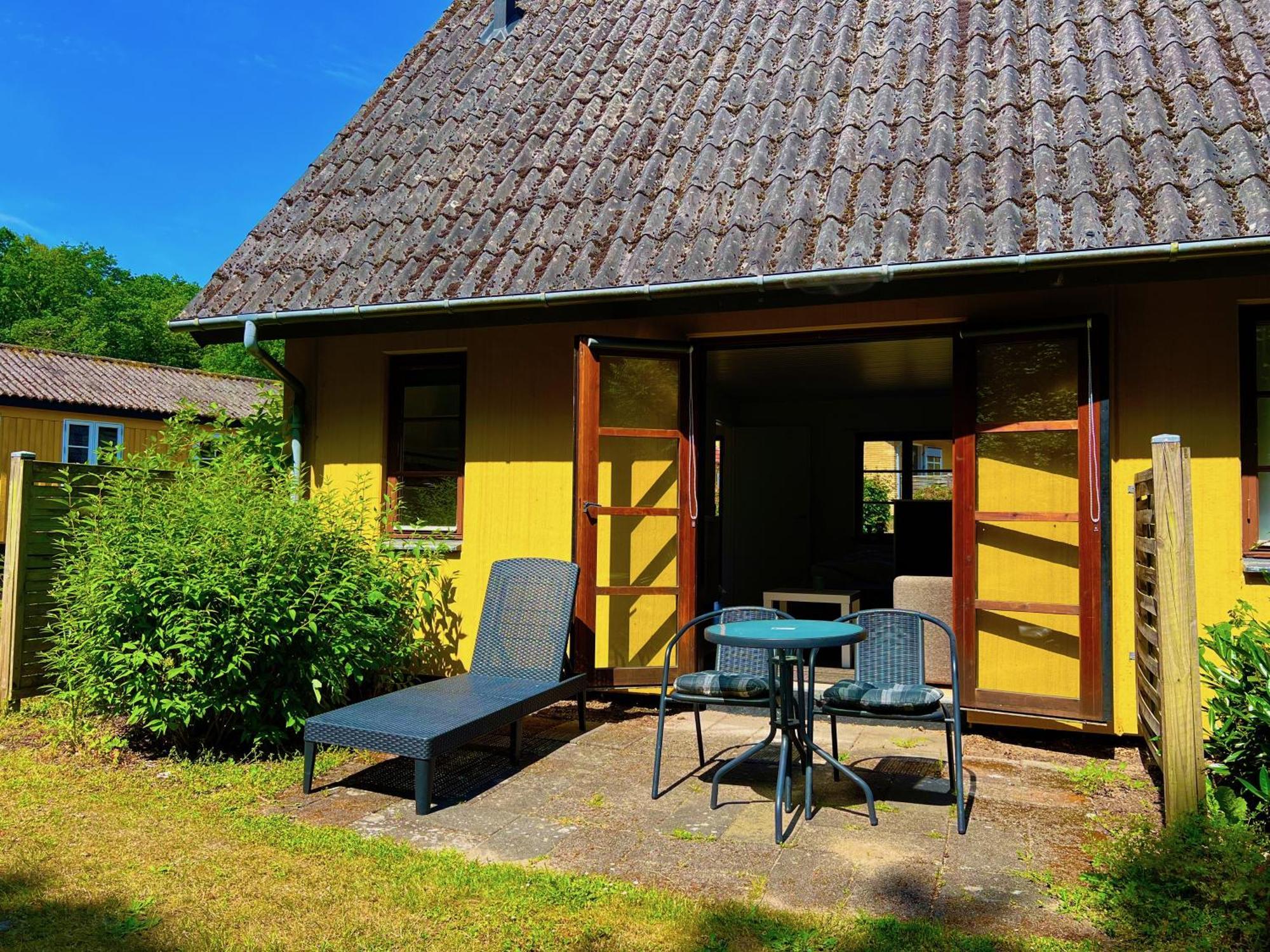Hotel Skovly Rønne Extérieur photo