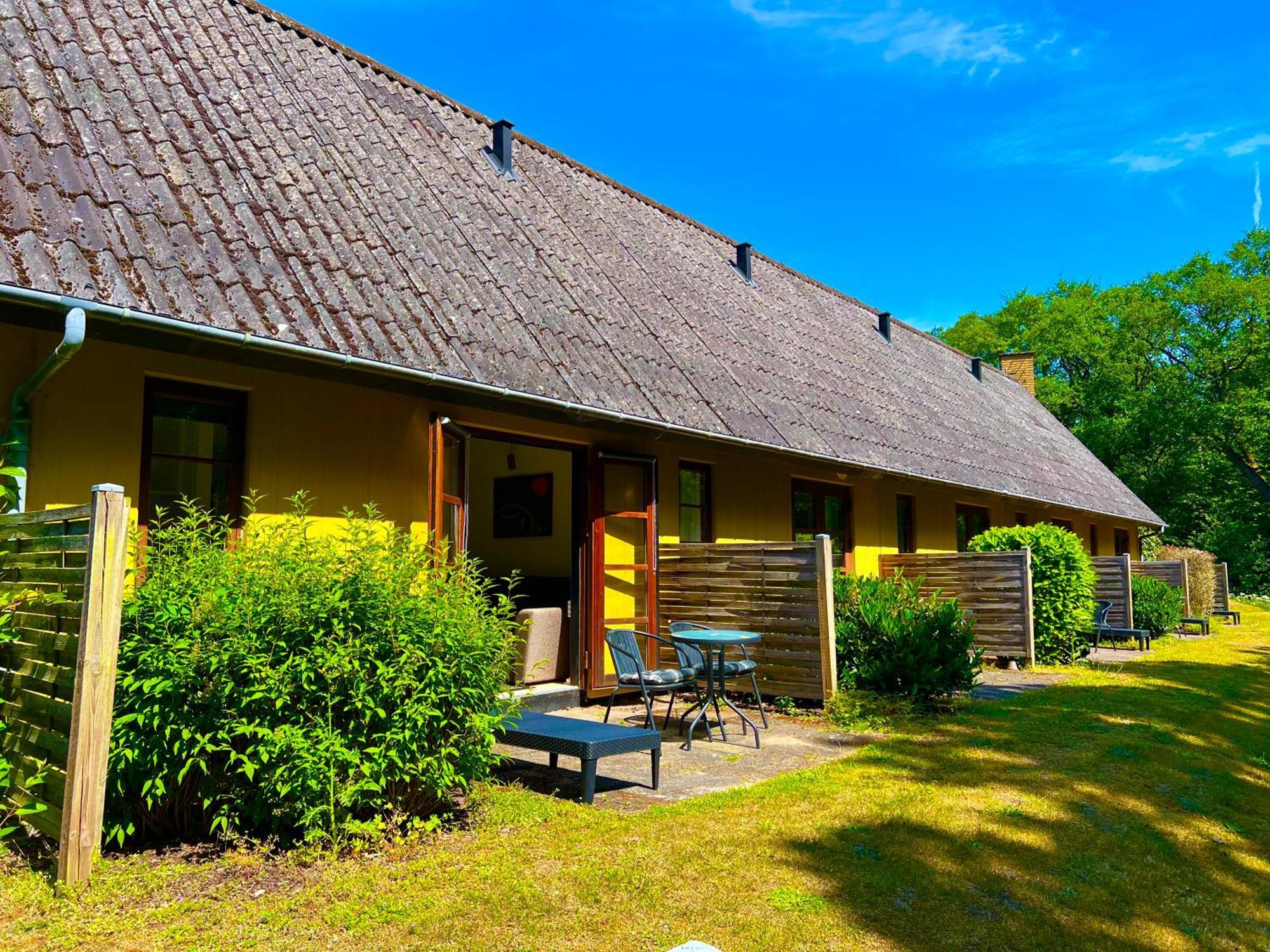 Hotel Skovly Rønne Extérieur photo