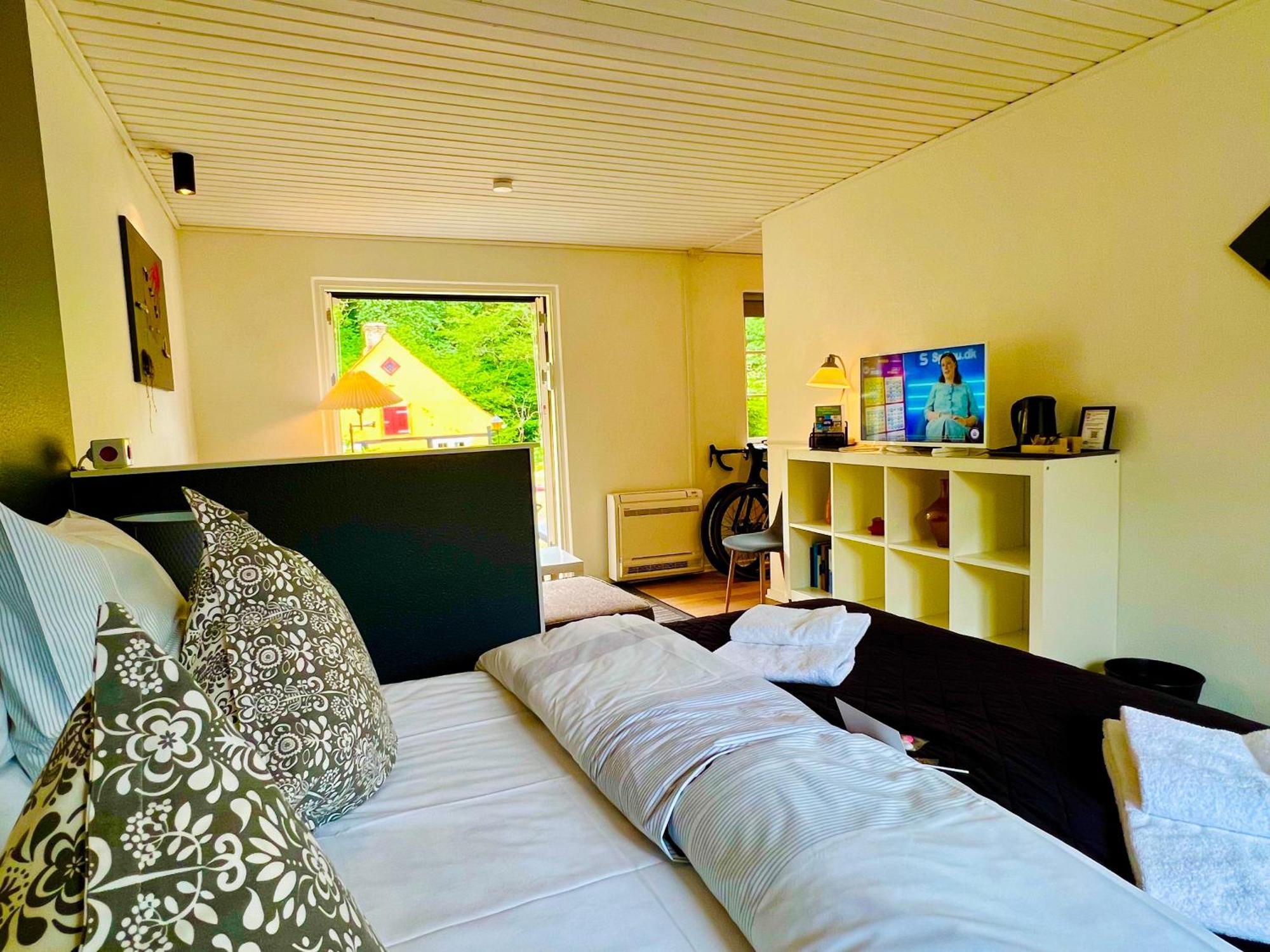 Hotel Skovly Rønne Extérieur photo