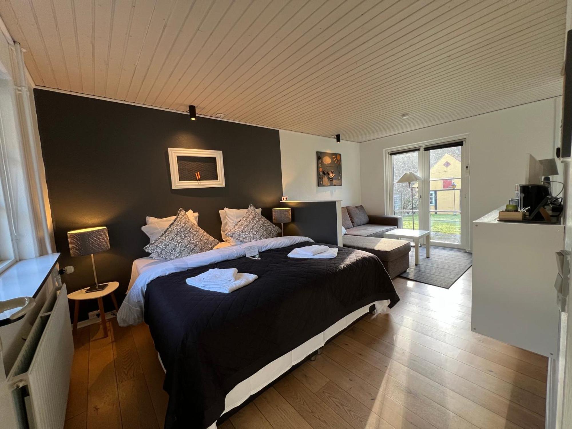Hotel Skovly Rønne Extérieur photo