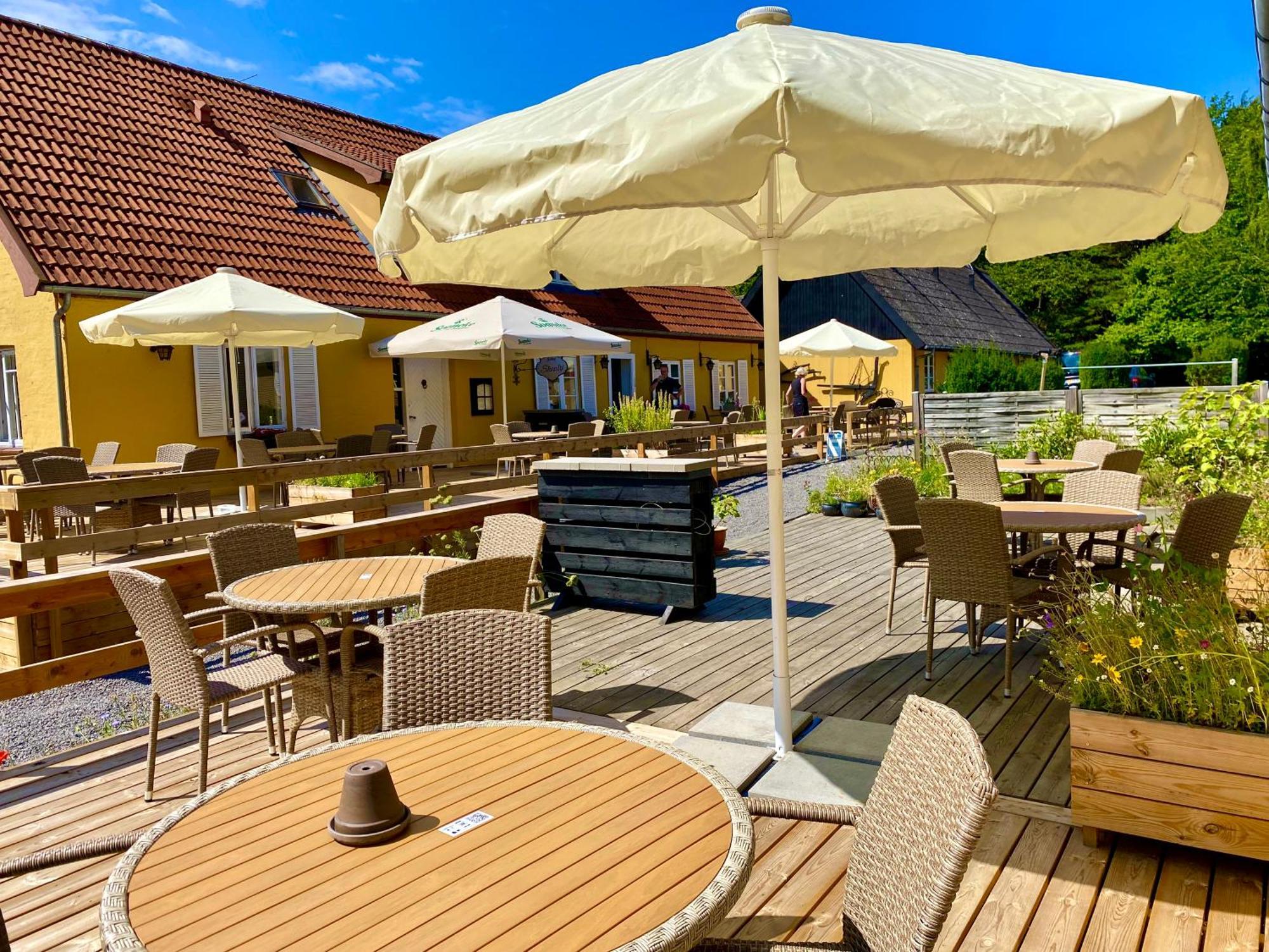 Hotel Skovly Rønne Extérieur photo