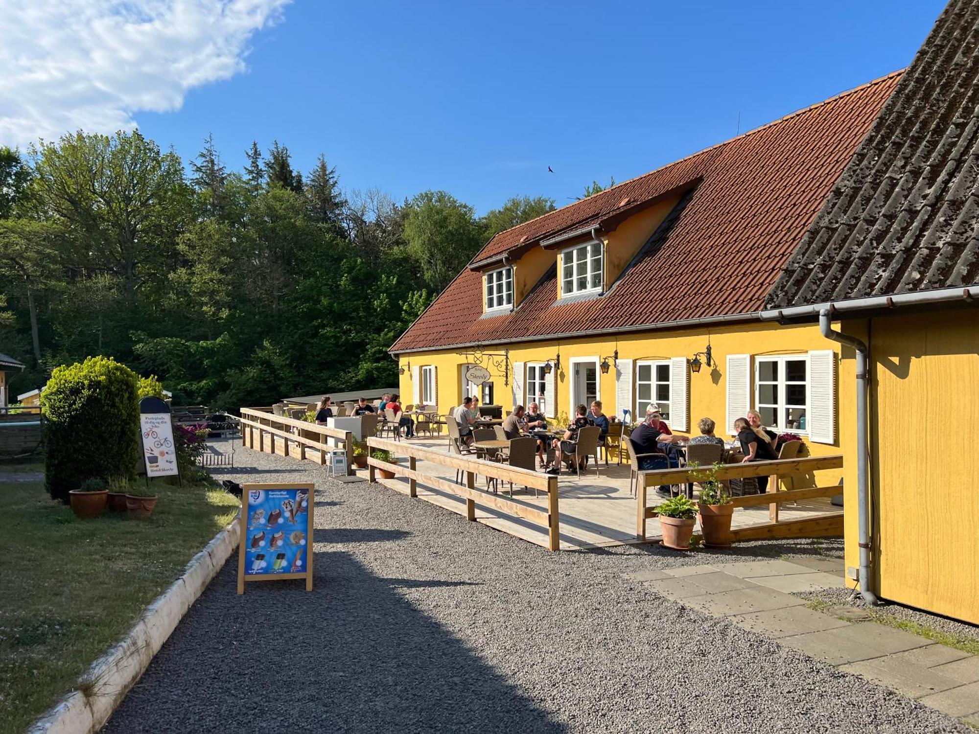 Hotel Skovly Rønne Extérieur photo